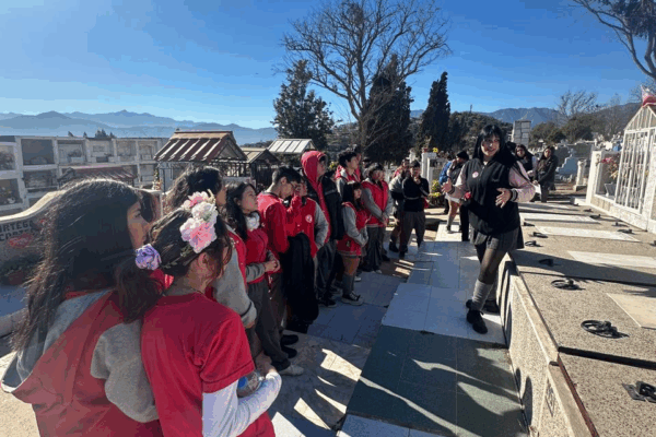Tour Guiado: Cementerio Isla Cerro Mayaca
