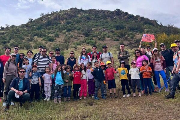 Pequeñas/os Exploradoras/es en Marcha: Trekking y Educación Ambiental en Familia