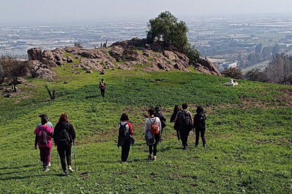 Ruta geopatrimonial del Cerro San Ignacio en Quilicura