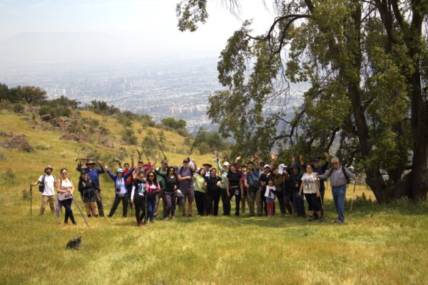 Caminata de reconocimiento de flora, fauna y funga en Bosque Panul y Cerro Santa Rosa